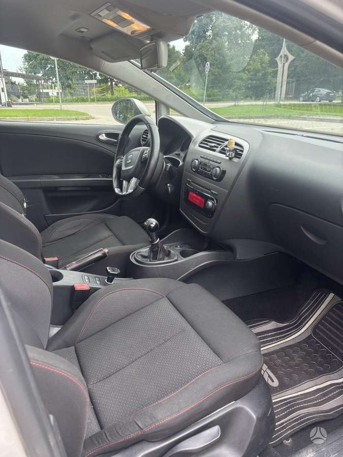 Seat Leon, 2.0 l., Хэтчбек