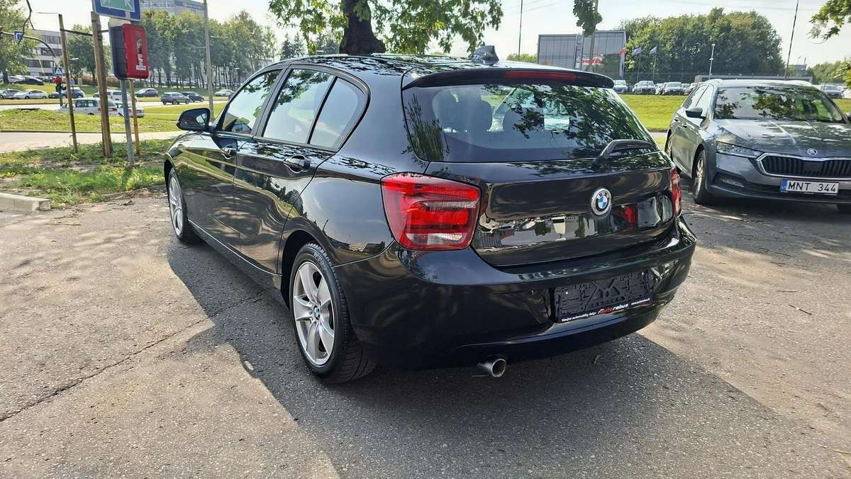 BMW 116, 2.0 l., Хэтчбек