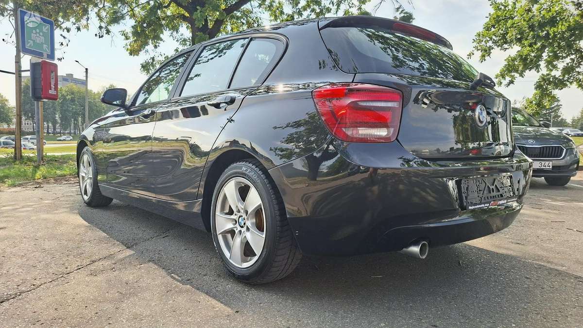BMW 116, 2.0 l., hatchback