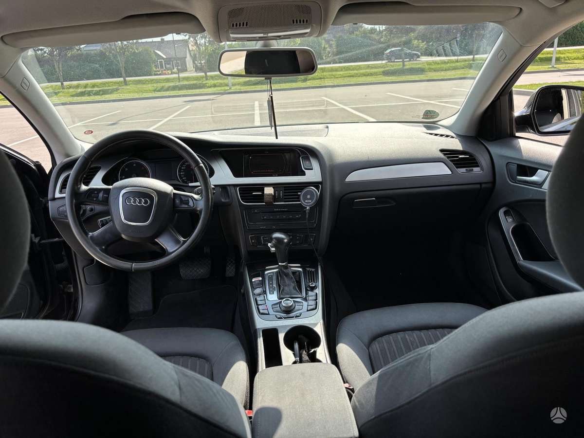 Audi A4, 2.7 l., Седан