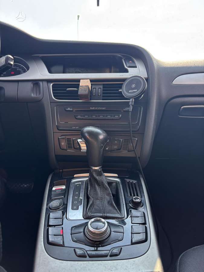 Audi A4, 2.7 l., Седан