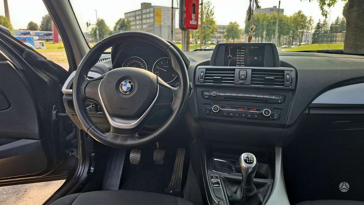 BMW 116, 2.0 l., Хэтчбек