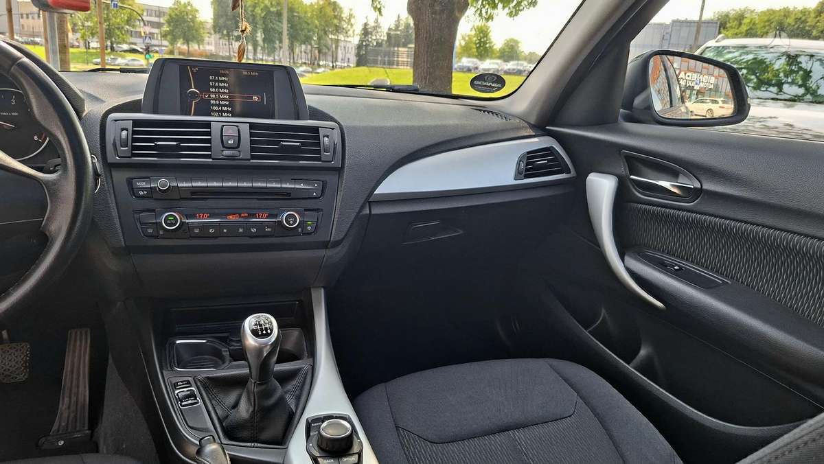 BMW 116, 2.0 l., Хэтчбек