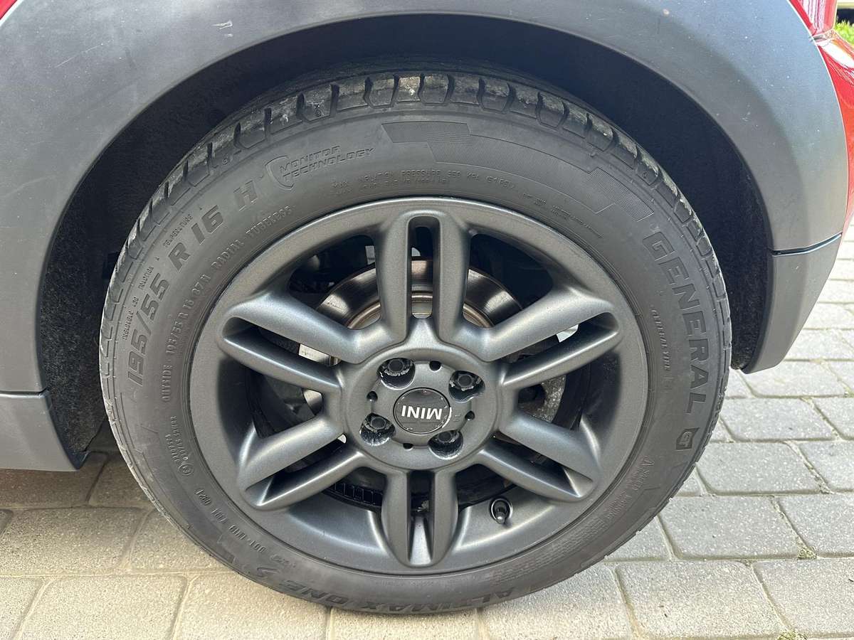 Mini Cooper, 1.6 l., hatchback