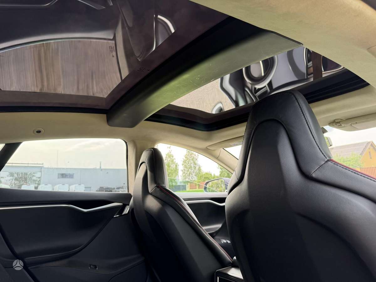 Tesla Model S, saloon / sedan