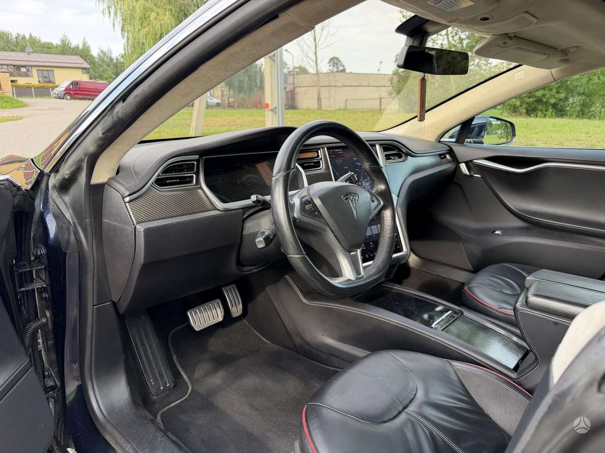 Tesla Model S, saloon / sedan
