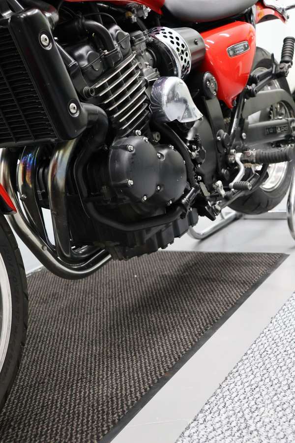 Triumph Thunderbird, street / klasikiniai