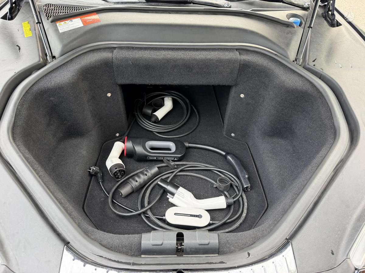 Tesla Model S, saloon / sedan