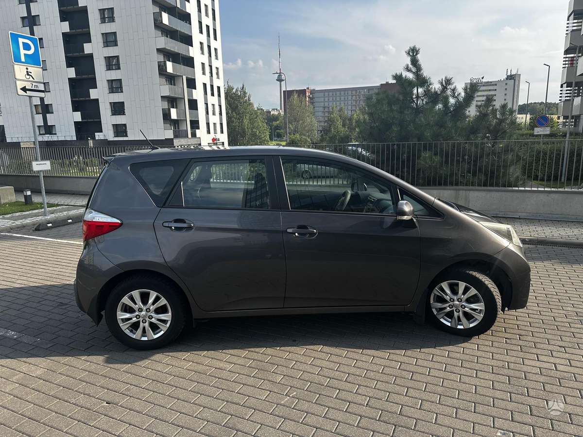 Toyota Verso-S - 7