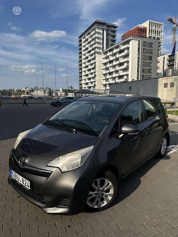 Toyota Verso-S - 3