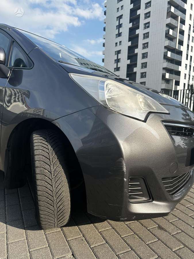 Toyota Verso-S - 8