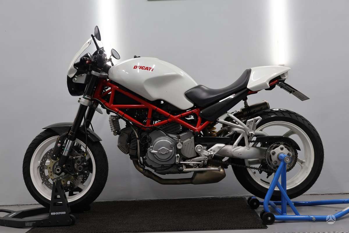 Ducati Monster 800cc, street / classic