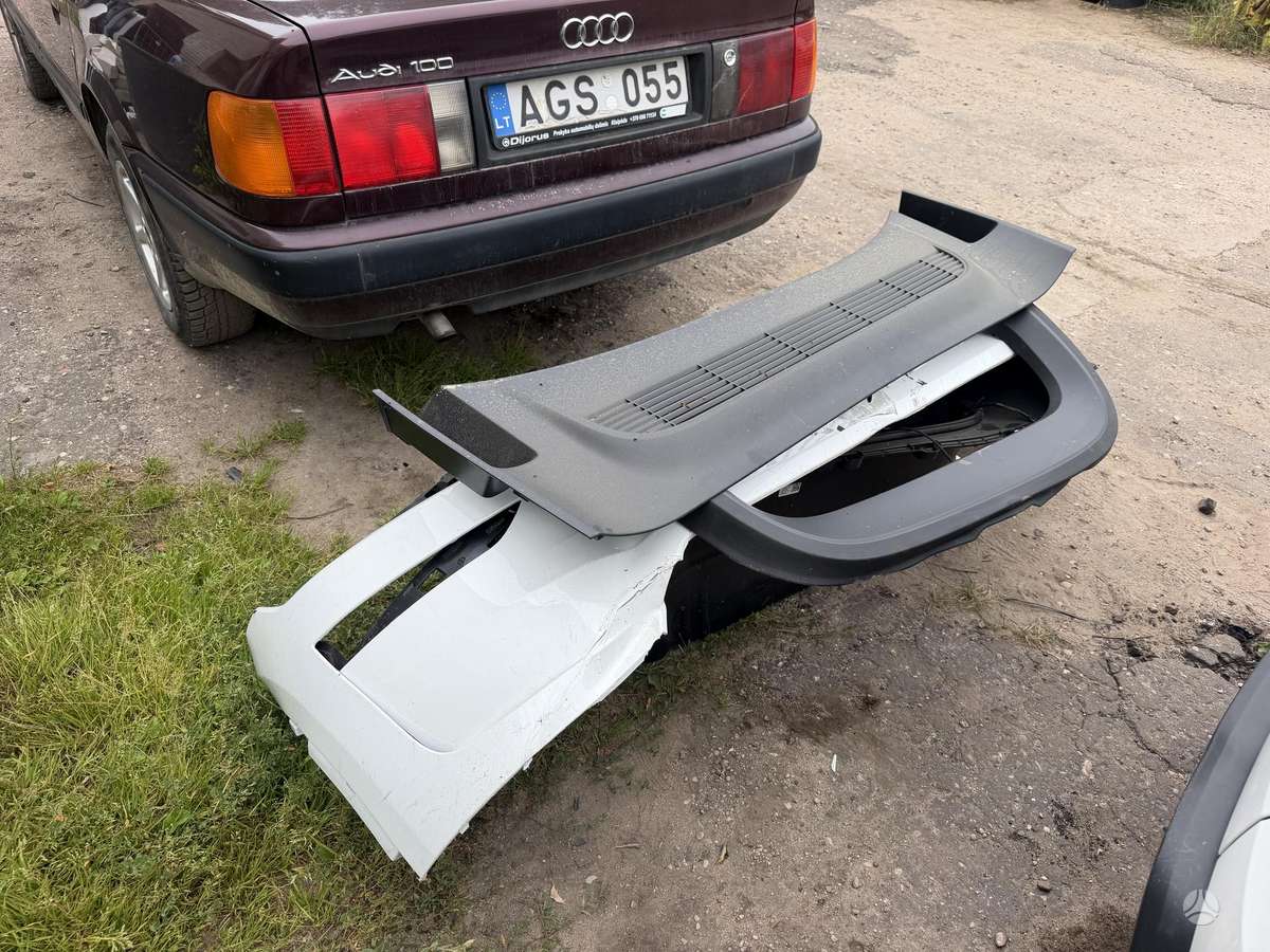 Tesla Model Y, 81 kWh, hatchback