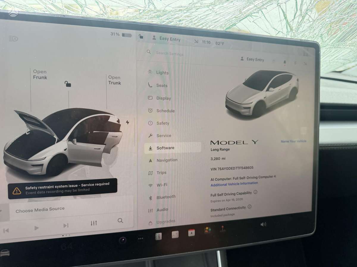 Tesla Model Y, 81 kWh, hatchback