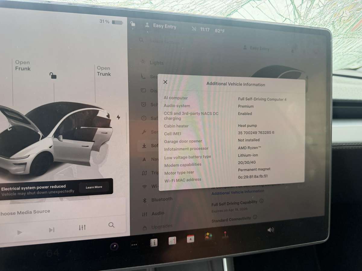 Tesla Model Y, 81 kWh, hatchback