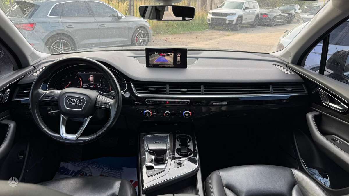 Audi Q7, 3.0 l., off-road / crossover