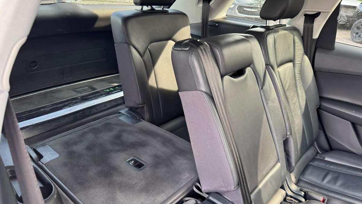Audi Q7, 3.0 l., off-road / crossover