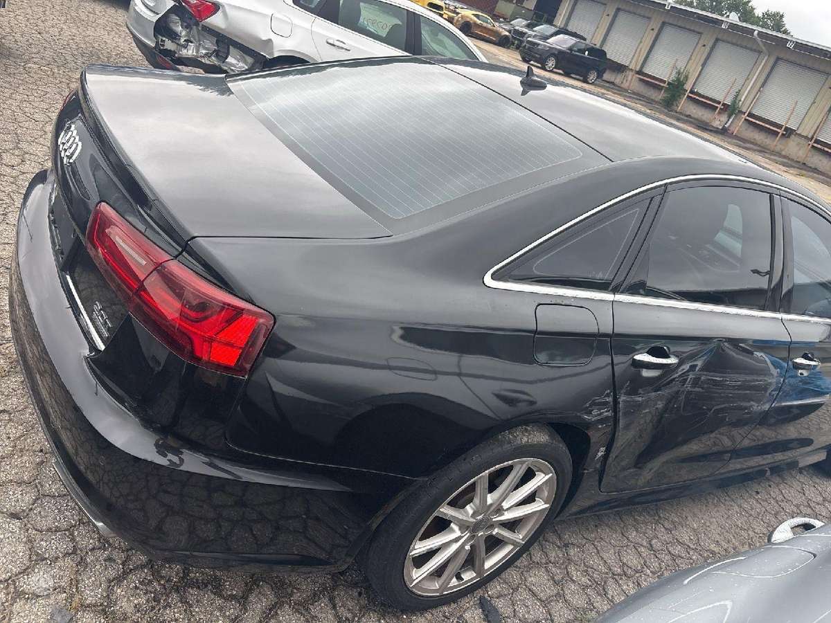 Audi A6, 2.0 l., Седан