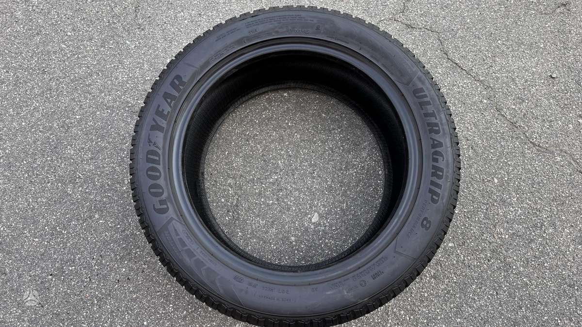 Goodyear ULTRAGRIP 8 performance, universalios 285/45 R20