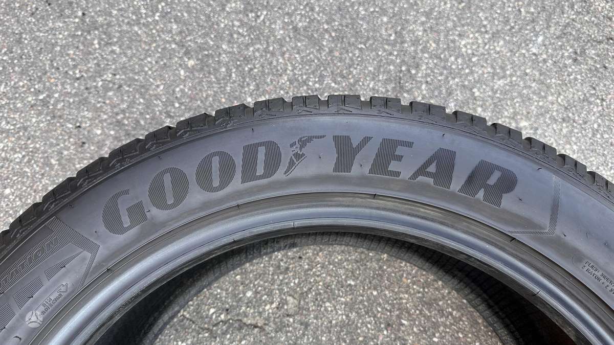 Goodyear ULTRAGRIP 8 performance, universalios 285/45 R20