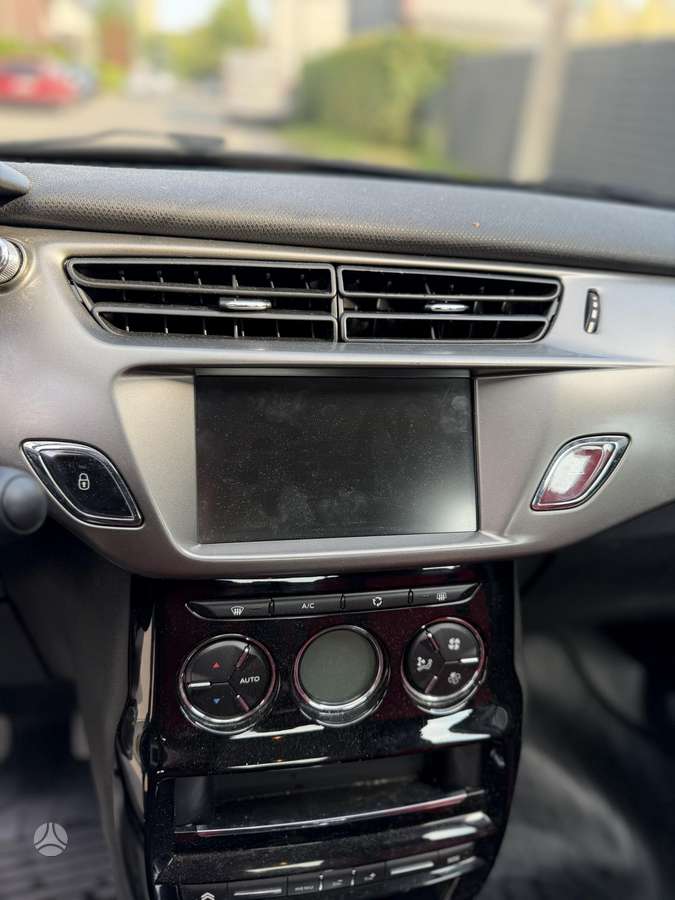 Citroen C3, 1.2 l., hatchback