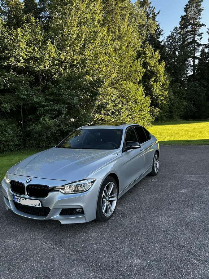 BMW 330, 2.0 l., Седан