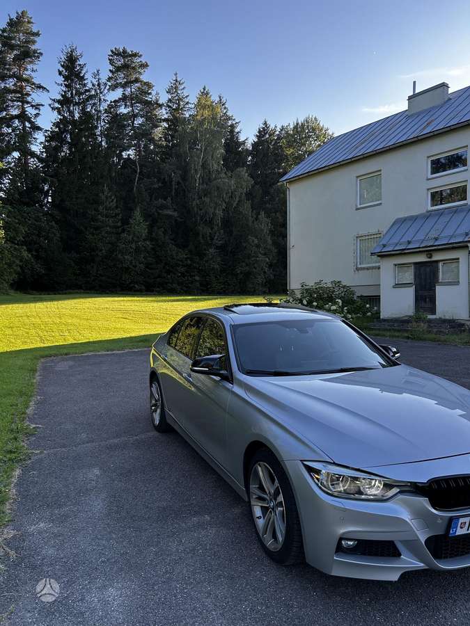 BMW 330, 2.0 l., Седан