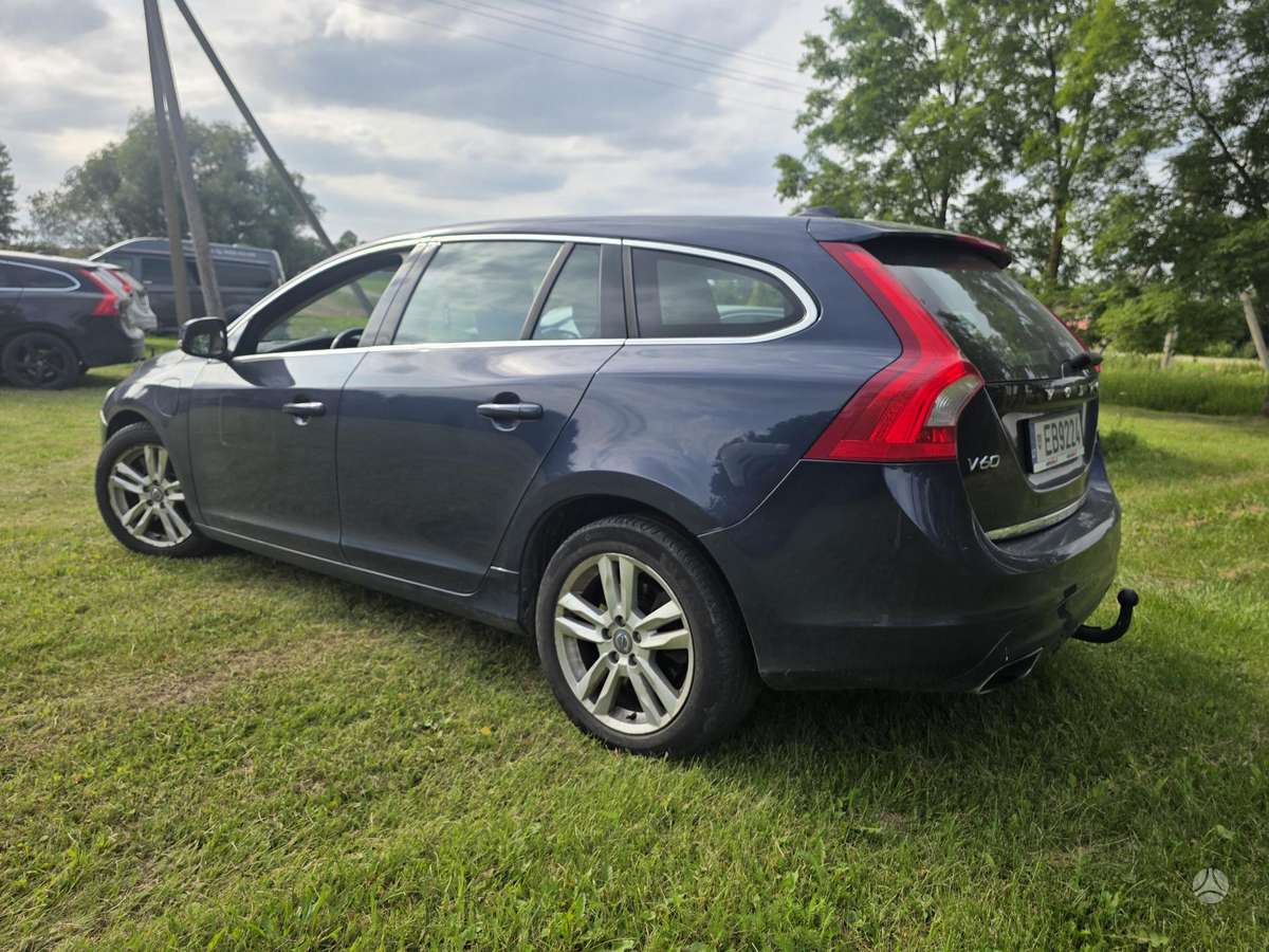 Volvo V60, Универсал