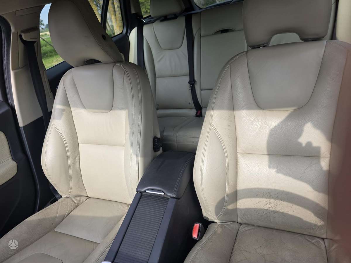 Volvo V60, Универсал