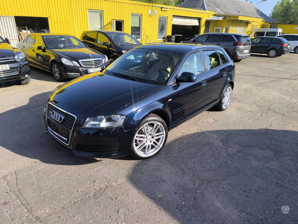Audi A3, 1.6 l., hatchback