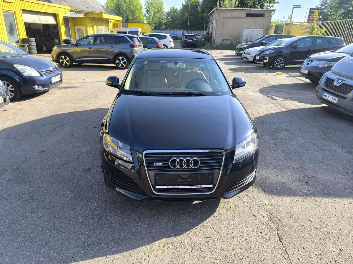 Audi A3, 1.6 l., hatchback