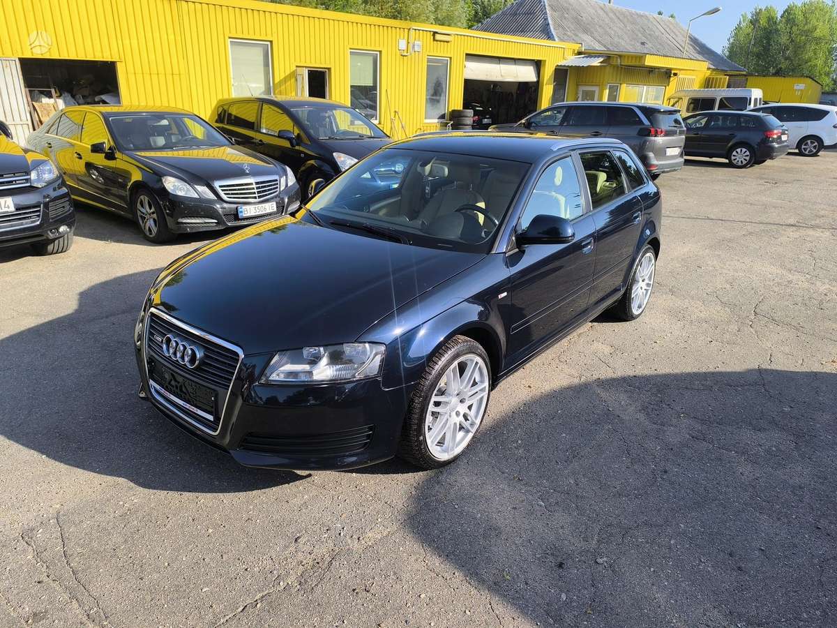 Audi A3, 1.6 l., hatchback