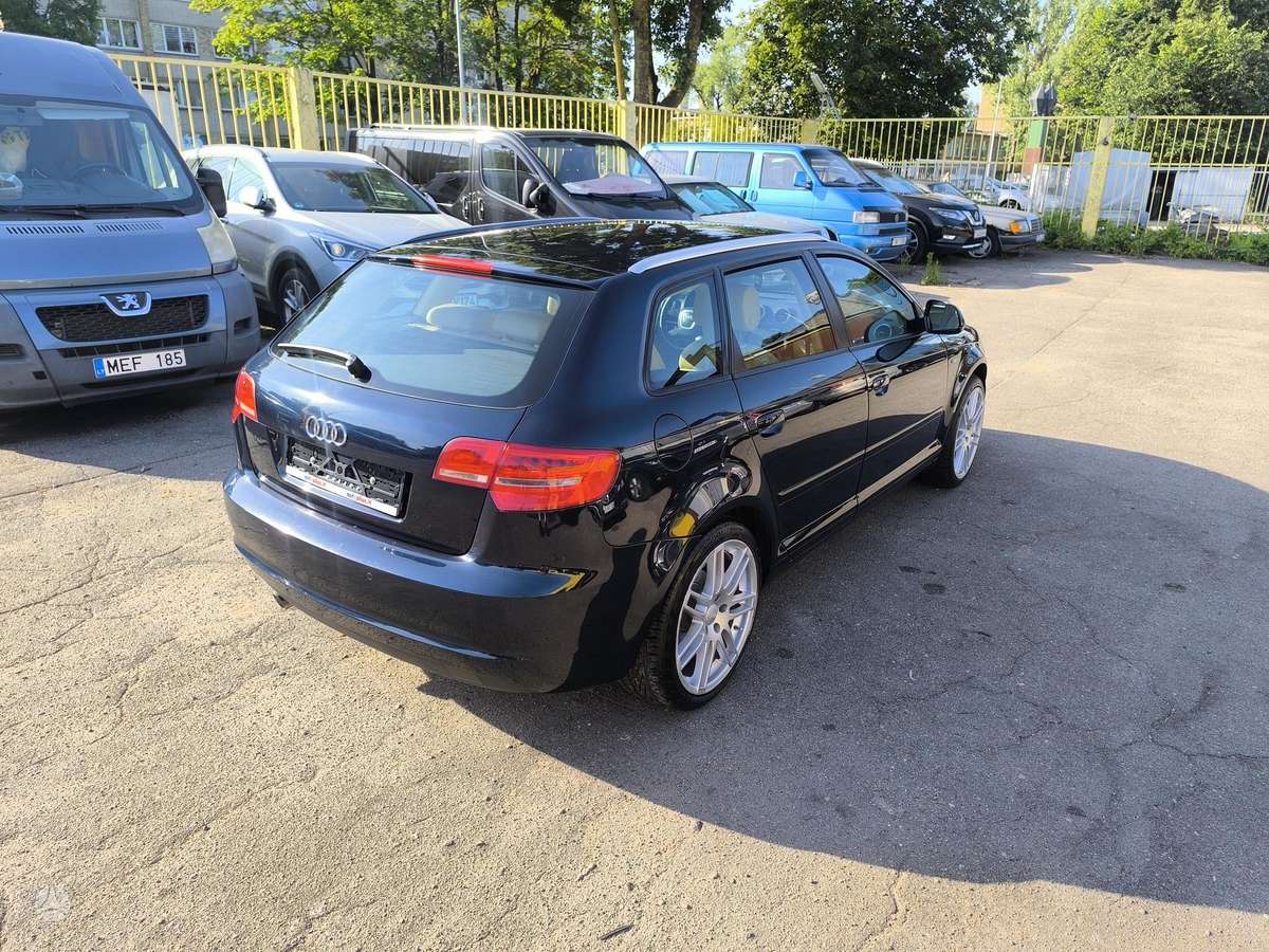 Audi A3, 1.6 l., hatchback