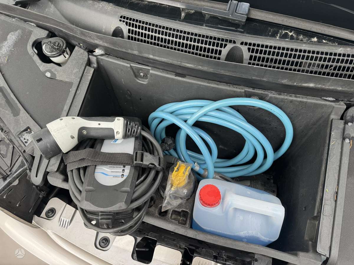 BMW i3, 22 kWh, hatchback