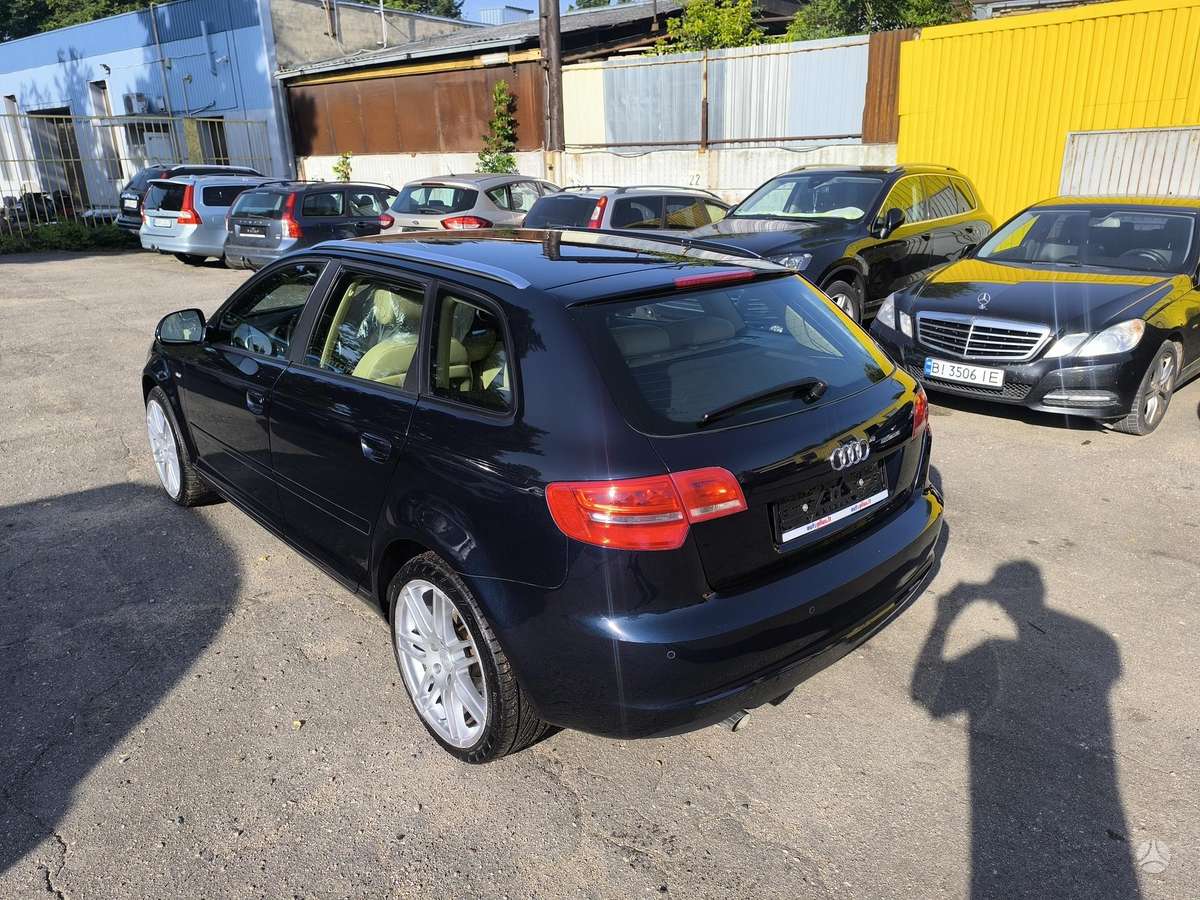 Audi A3, 1.6 l., hatchback
