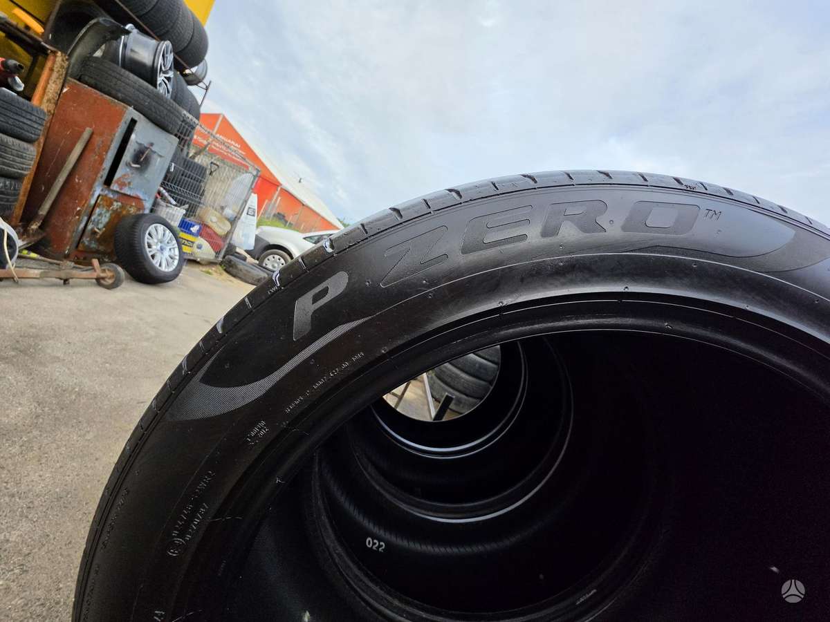 Pirelli P zero pz4, summer 275/45 R21
