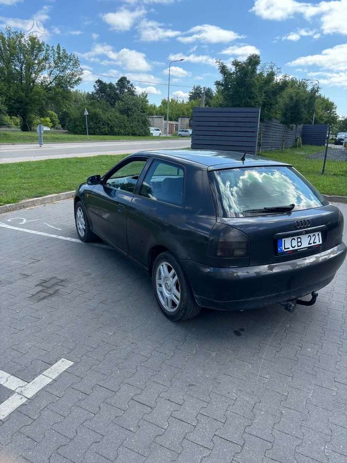 Audi A3, 1.6 l., hatchback