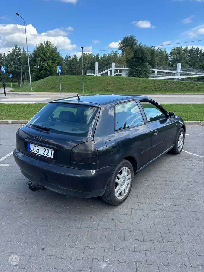 Audi A3, 1.6 l., hatchback