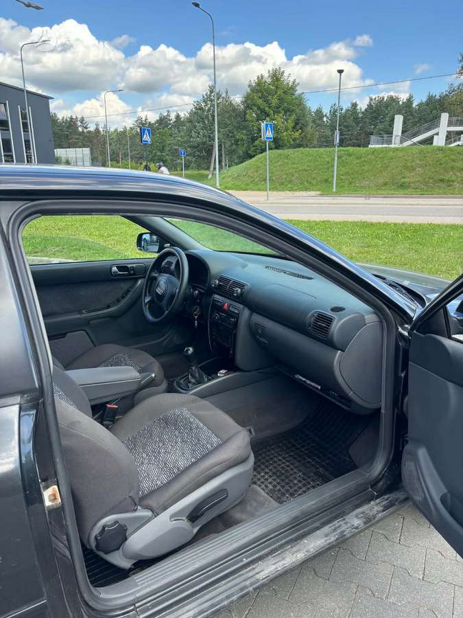 Audi A3, 1.6 l., Хэтчбек