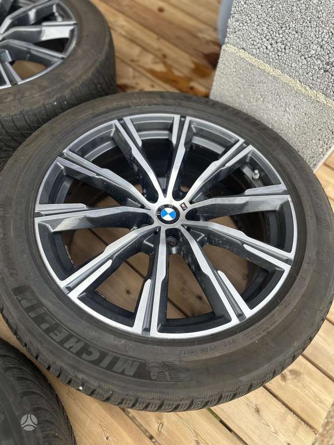 BMW G05 740M, light alloy, R20