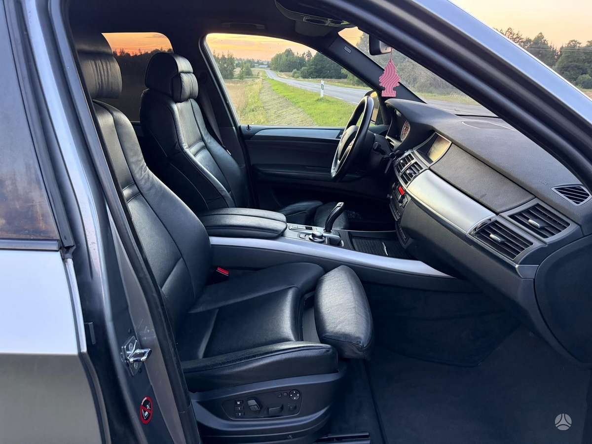 BMW X5, Внедорожник / Кроссовер