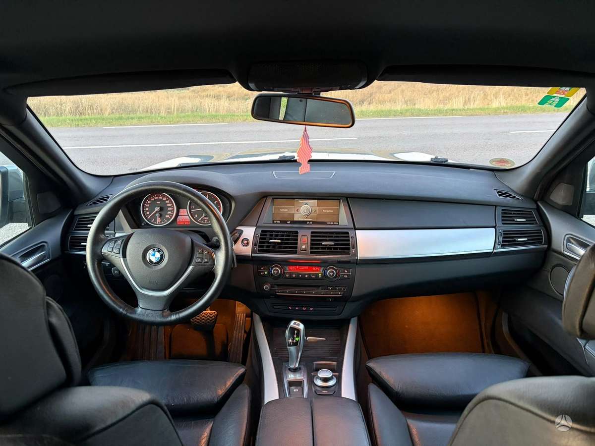 BMW X5, Внедорожник / Кроссовер