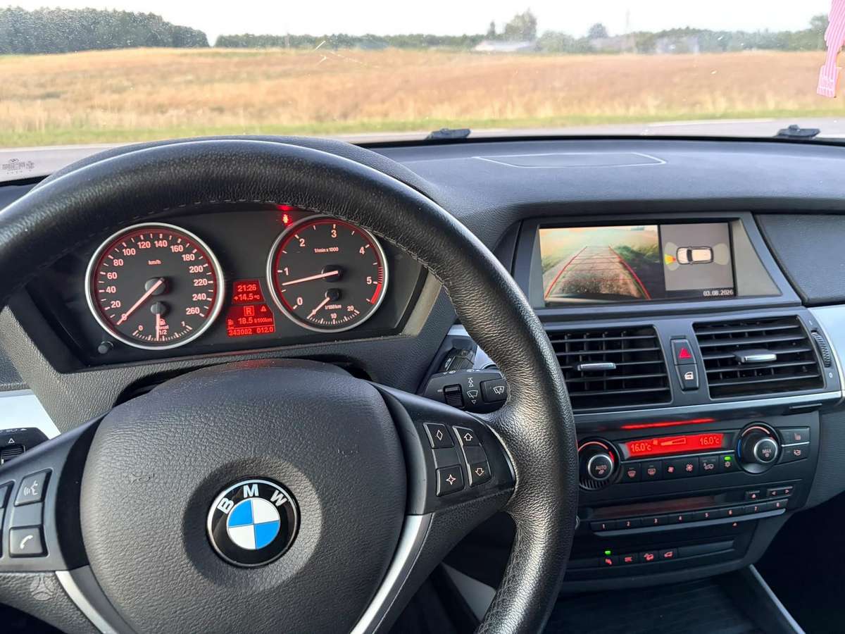 BMW X5, Внедорожник / Кроссовер