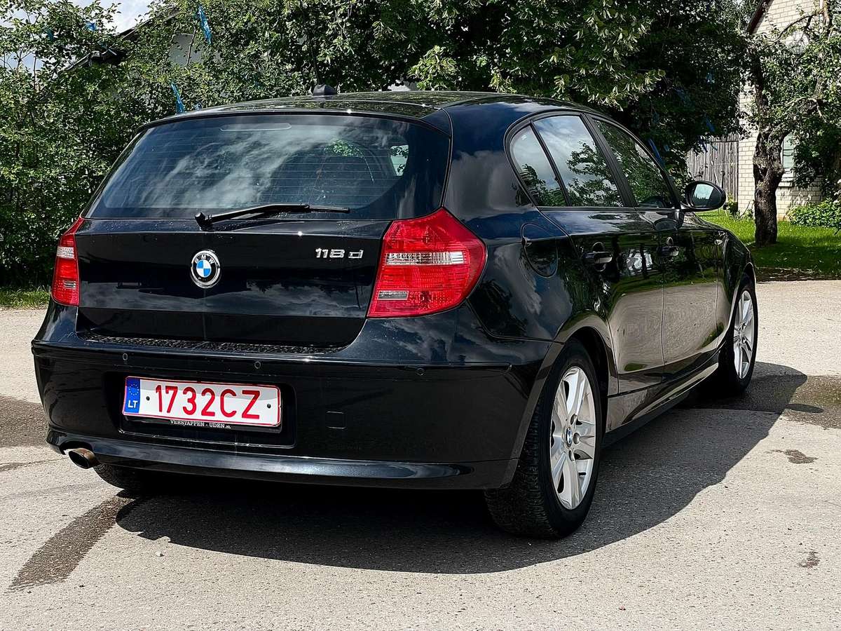 BMW 118, 2.0 l., hatchback