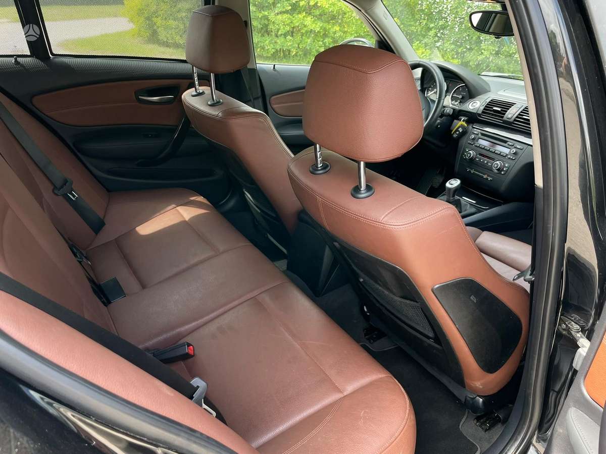 BMW 118, 2.0 l., hatchback