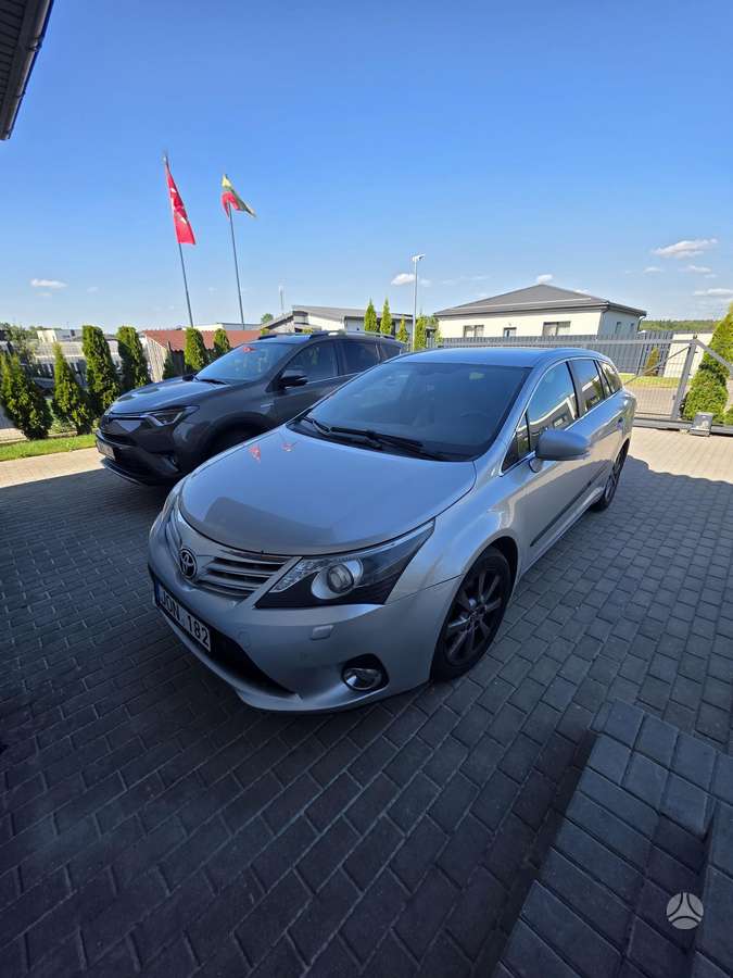 Toyota Avensis, 2.2 l., Универсал