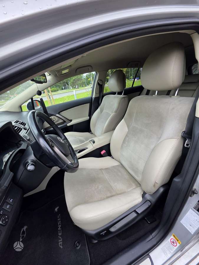Toyota Avensis, 2.2 l., Универсал