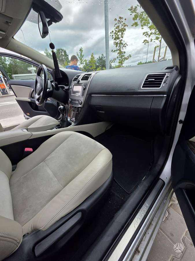 Toyota Avensis, 2.2 l., Универсал
