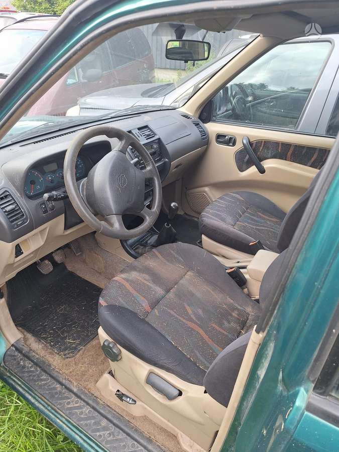 Nissan Terrano