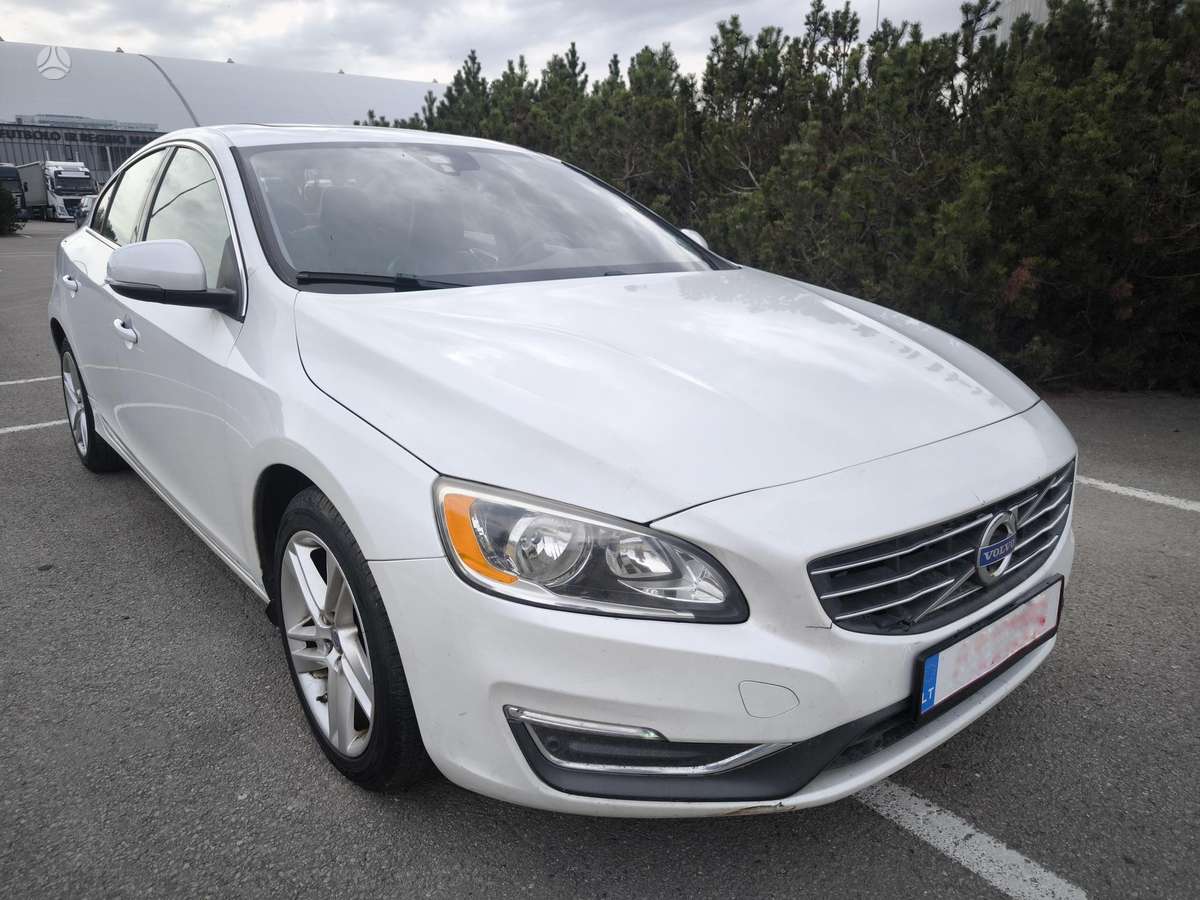 Volvo S60, 2.0 l., Хэтчбек